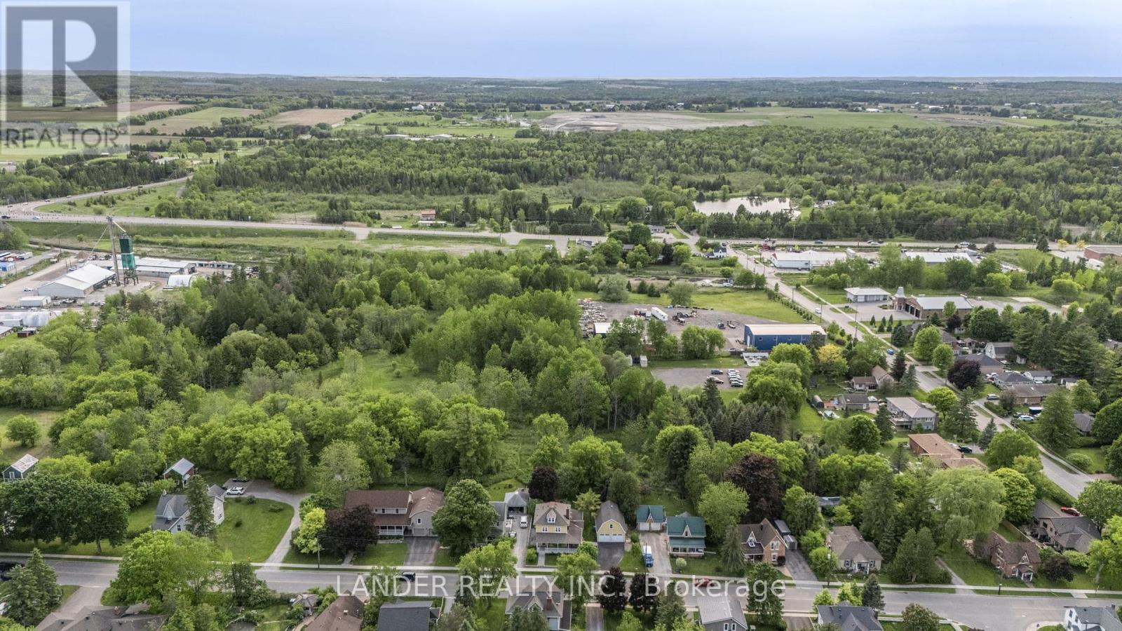 36 King Street, East Gwillimbury (Mt Albert), Ontario  L0G 1M0 - Photo 48 - N12442424
