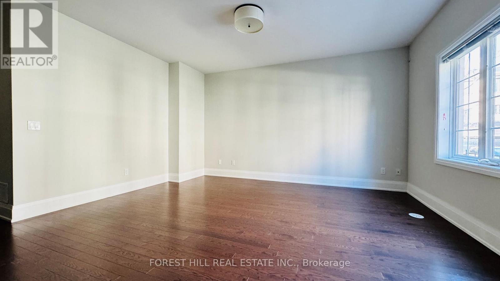 20 American Elm Way, Markham, Ontario  L3R 5R8 - Photo 4 - N12442485