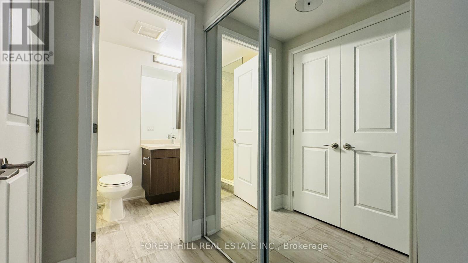 20 American Elm Way, Markham, Ontario  L3R 5R8 - Photo 5 - N12442485