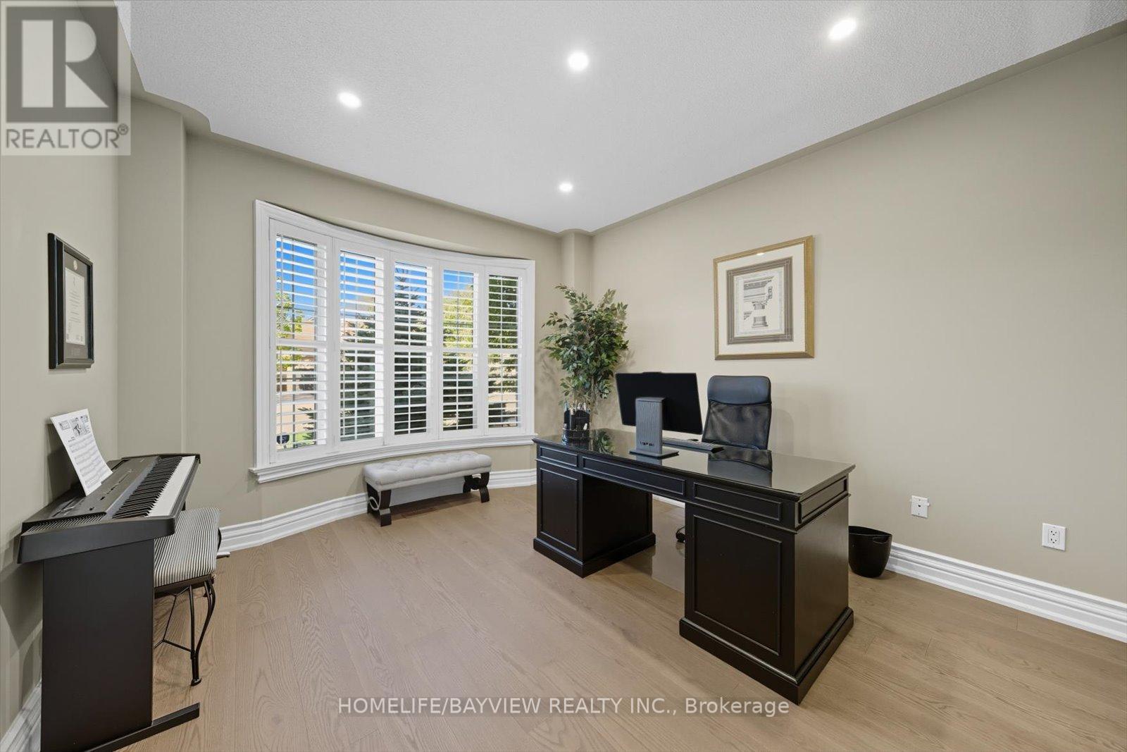 3 Crowling Court, Richmond Hill (Oak Ridges), Ontario  L4E 3Y6 - Photo 7 - N12442503