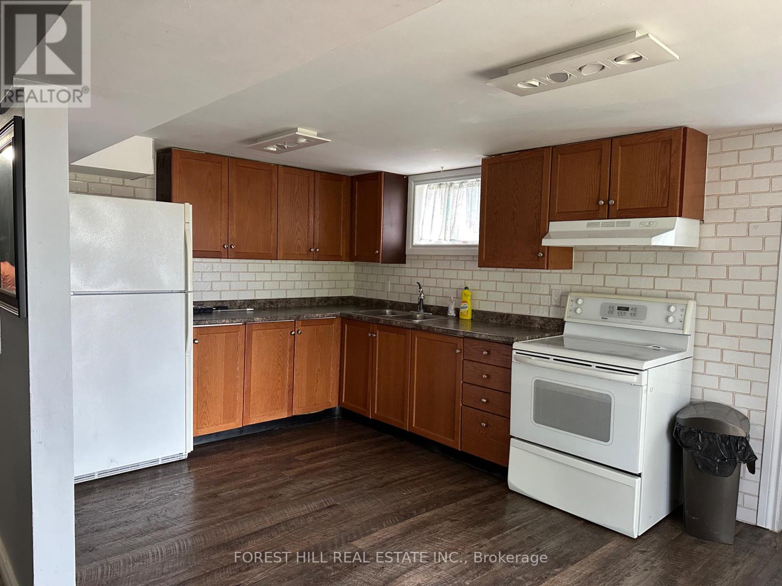 Lower - 354 Britannia Avenue, Bradford West Gwillimbury, Ontario  L3Z 1A7 - Photo 3 - N12442515
