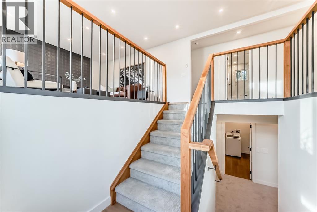 26 Dalgetty Place Nw, Calgary, Alberta  T3A 1H9 - Photo 3 - A2261767