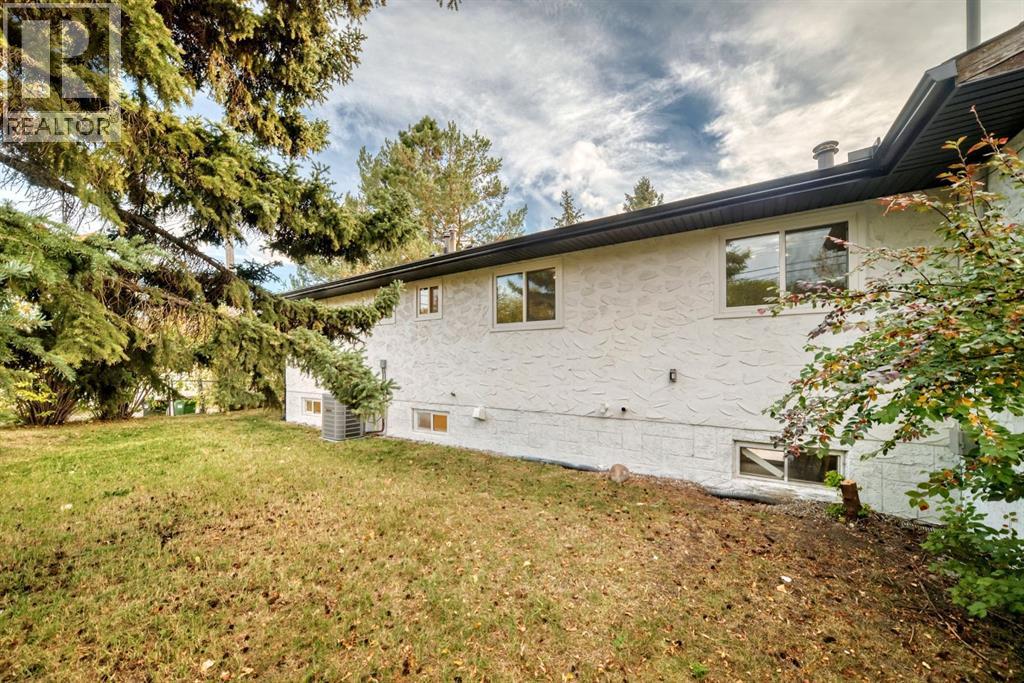 26 Dalgetty Place Nw, Calgary, Alberta  T3A 1H9 - Photo 42 - A2261767