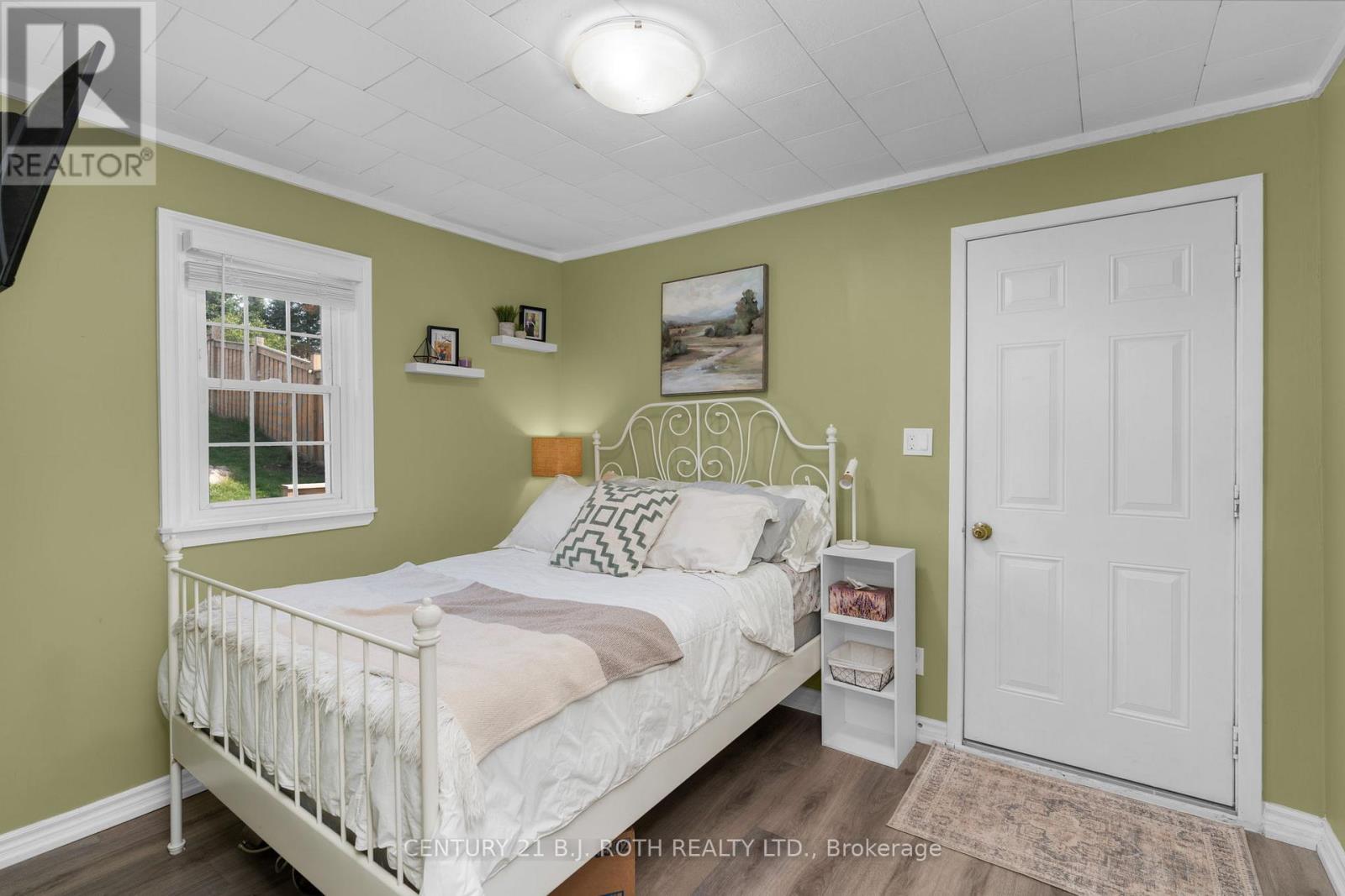 249 Church Street, Penetanguishene, Ontario  L9M 1G6 - Photo 19 - S12442334