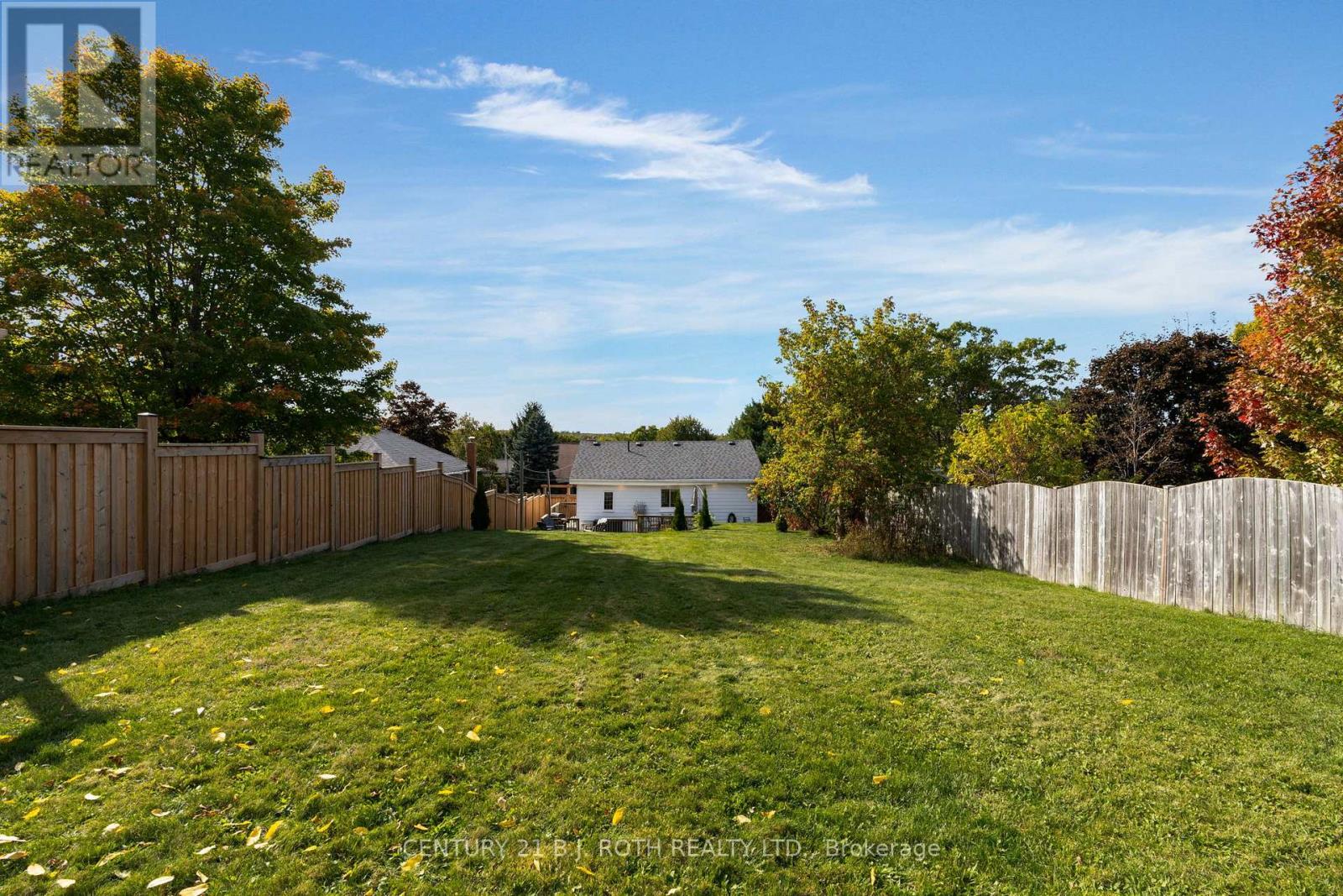249 Church Street, Penetanguishene, Ontario  L9M 1G6 - Photo 27 - S12442334