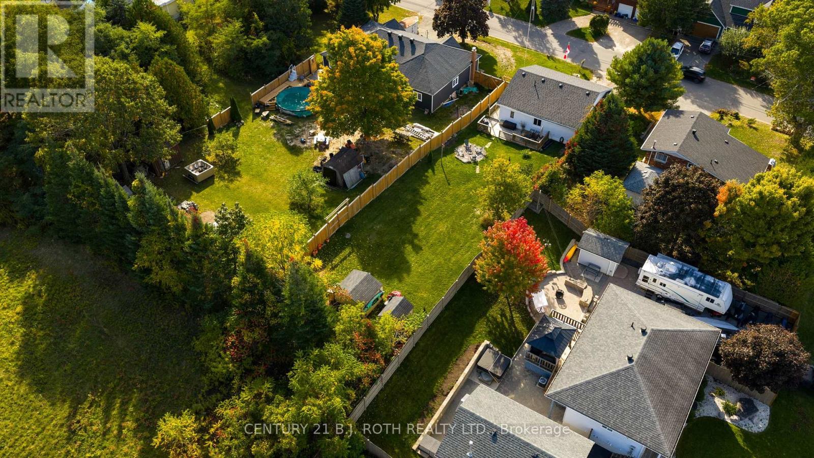 249 Church Street, Penetanguishene, Ontario  L9M 1G6 - Photo 32 - S12442334