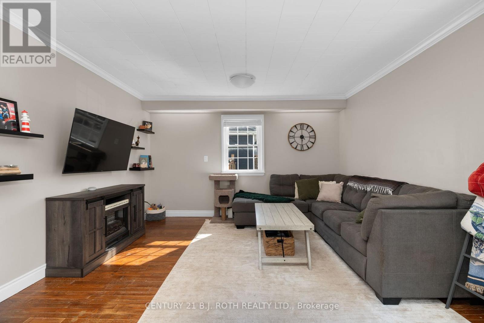 249 Church Street, Penetanguishene, Ontario  L9M 1G6 - Photo 5 - S12442334