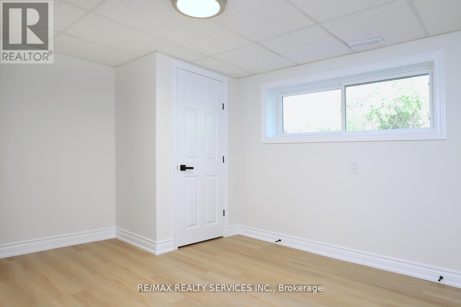 8570 Hwy 12, Oro-Medonte, Ontario  L3V 6H2 - Photo 25 - S12442399