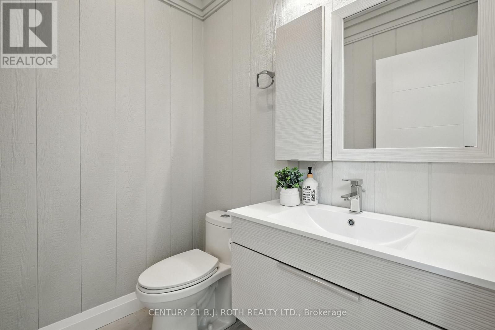 3510 Brennan Line W, Orillia, Ontario  L3V 0W3 - Photo 7 - S12442446