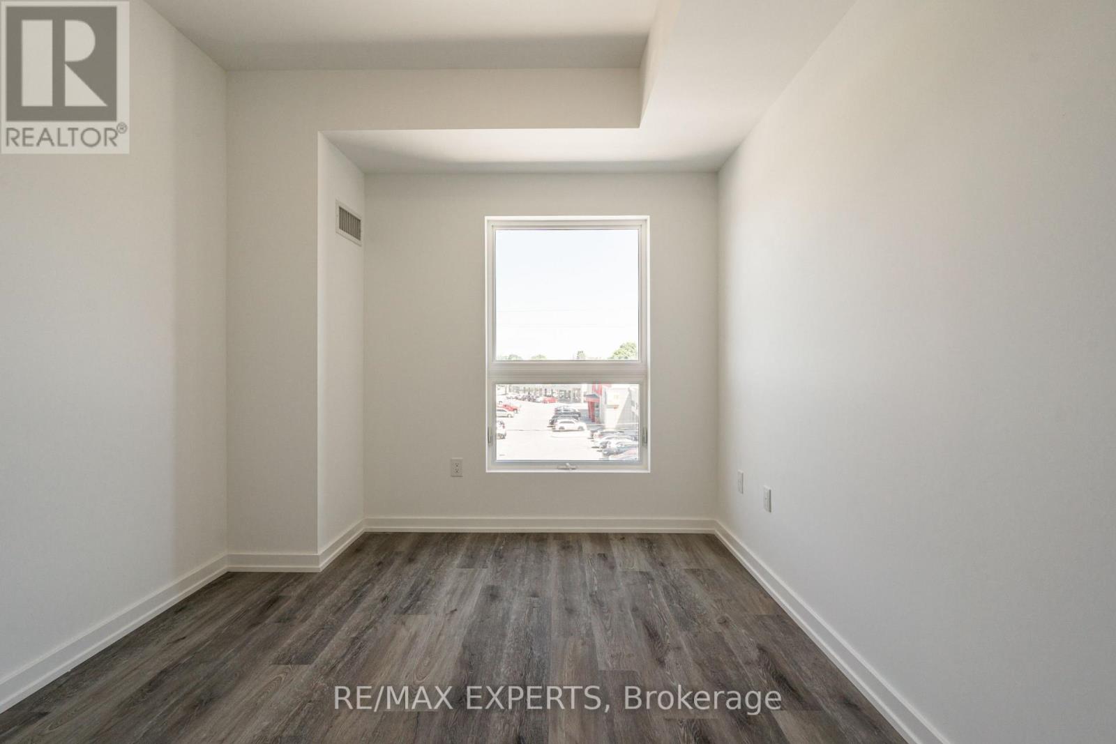 319 - 430 Essa Road, Barrie, Ontario  L4N 9C6 - Photo 22 - S12442518