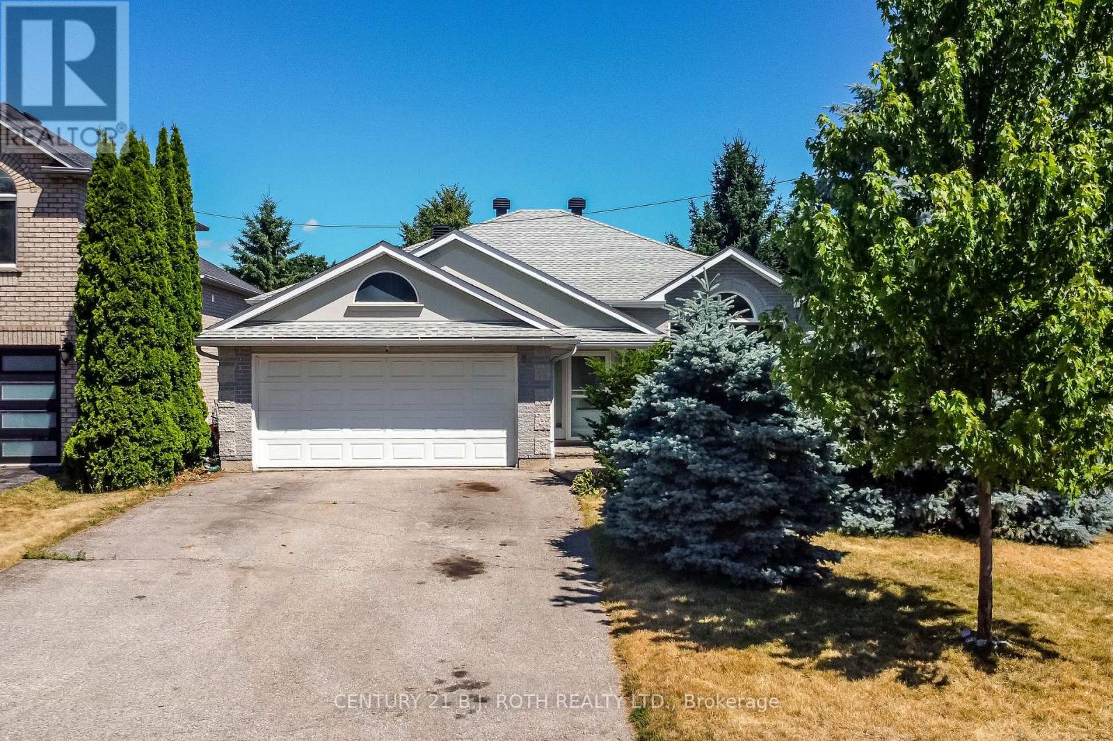 55 Bloxham Place, Barrie (Bayshore), Ontario  L4N 9K2 - Photo 1 - S12442521