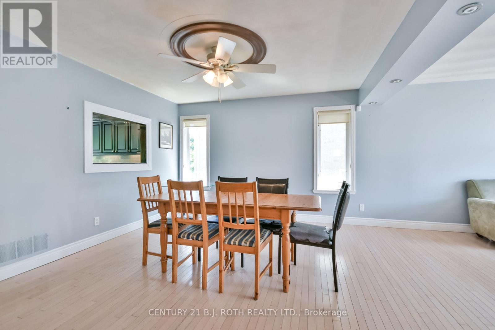 55 Bloxham Place, Barrie (Bayshore), Ontario  L4N 9K2 - Photo 11 - S12442521