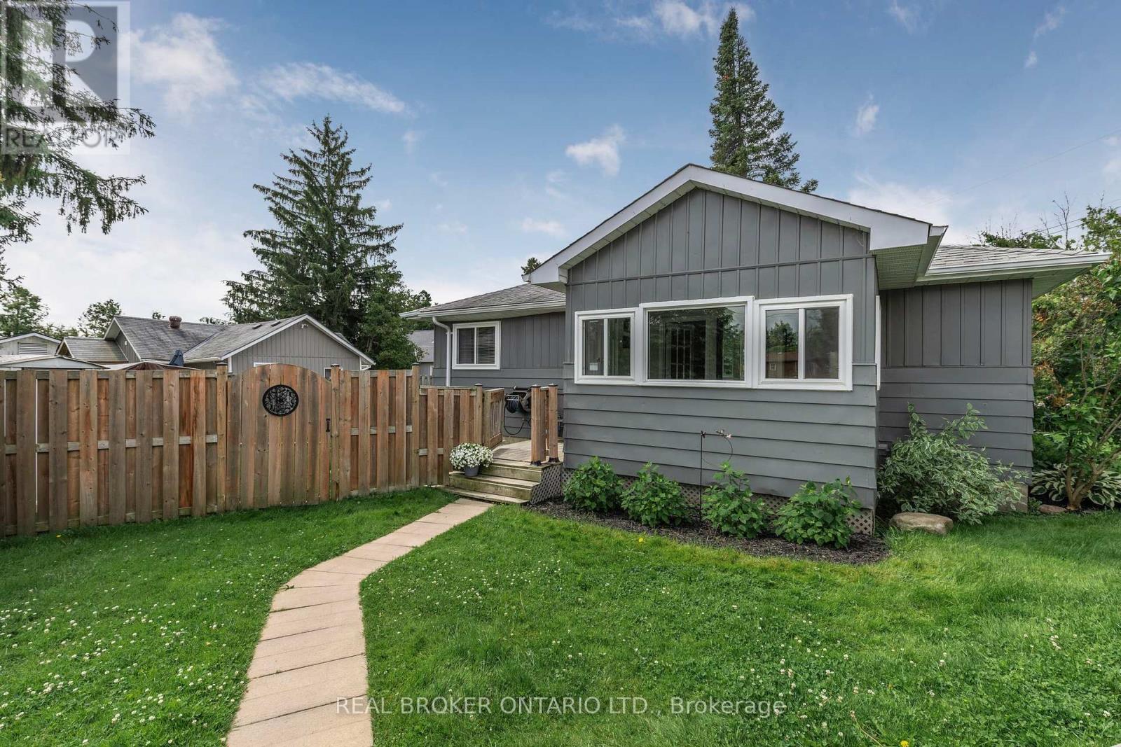 23 Owen Road, Oro-Medonte (Hawkestone), Ontario  L0L 1T0 - Photo 2 - S12442535