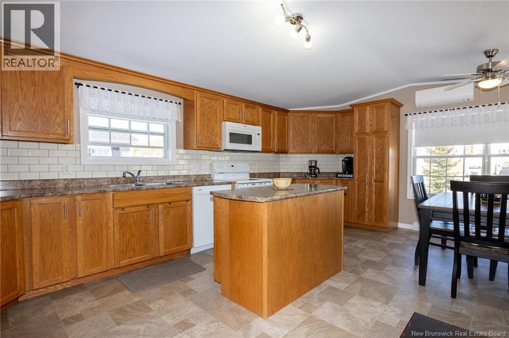 39 Shannon Street, Fredericton, New Brunswick  E3G 0C6 - Photo 3 - NB127858