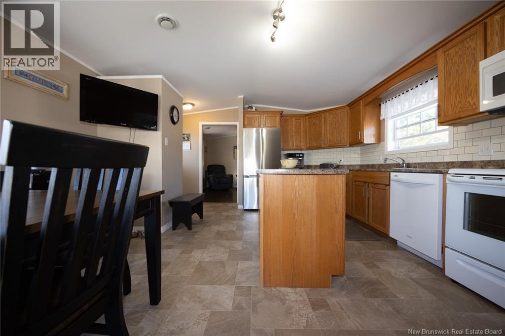 39 Shannon Street, Fredericton, New Brunswick  E3G 0C6 - Photo 4 - NB127858