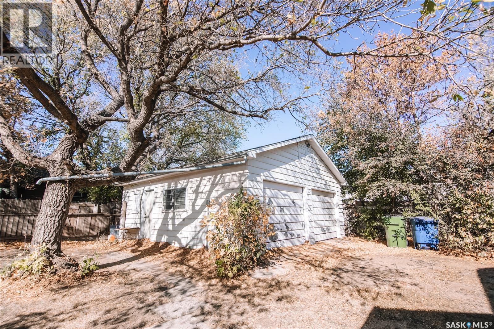 414 10th Avenue Nw, Moose Jaw, Saskatchewan  S6H 4K5 - Photo 44 - SK019826