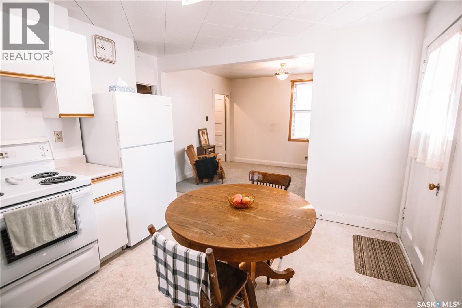 414 10th Avenue Nw, Moose Jaw, Saskatchewan  S6H 4K5 - Photo 6 - SK019826