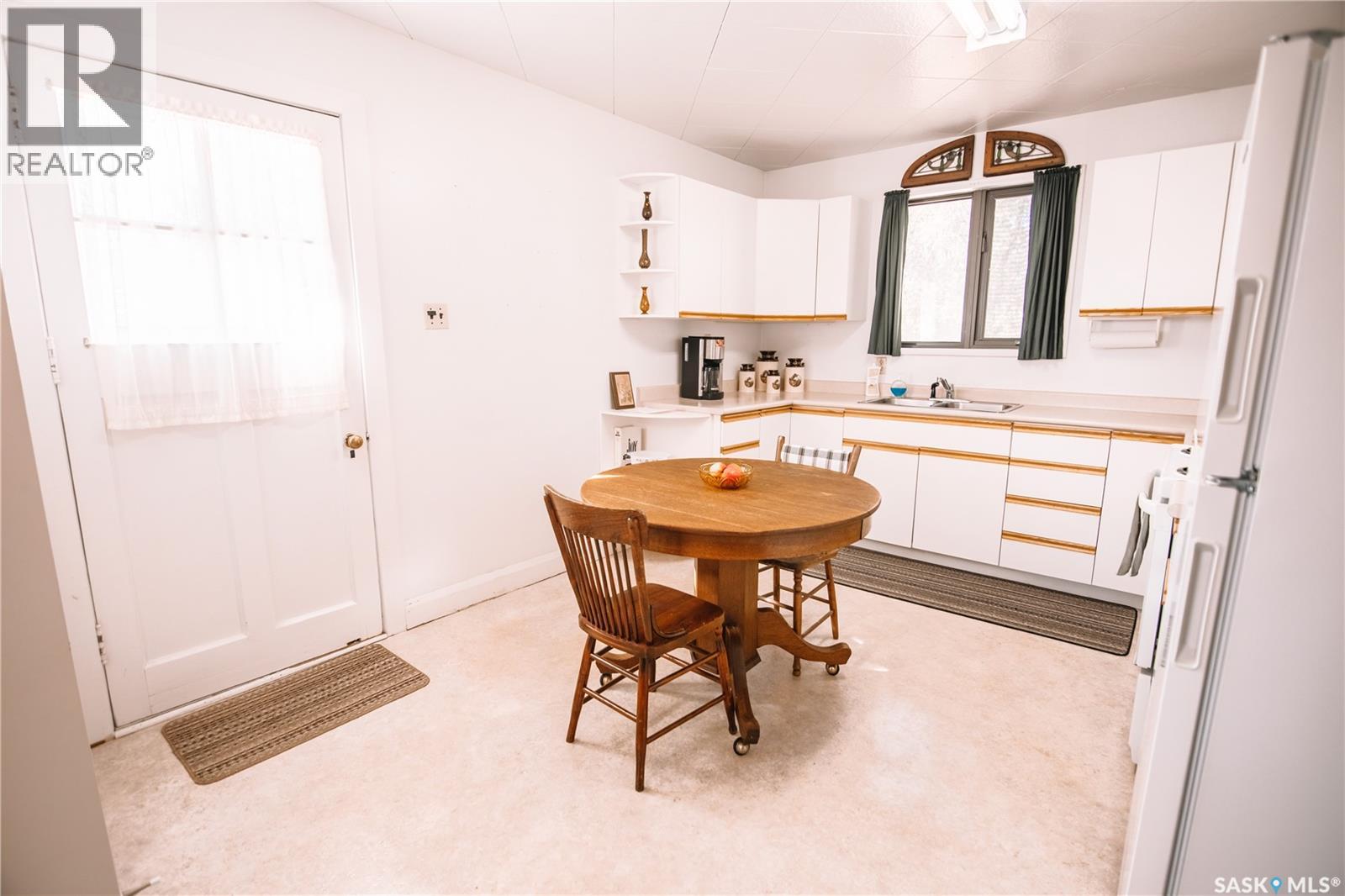 414 10th Avenue Nw, Moose Jaw, Saskatchewan  S6H 4K5 - Photo 7 - SK019826