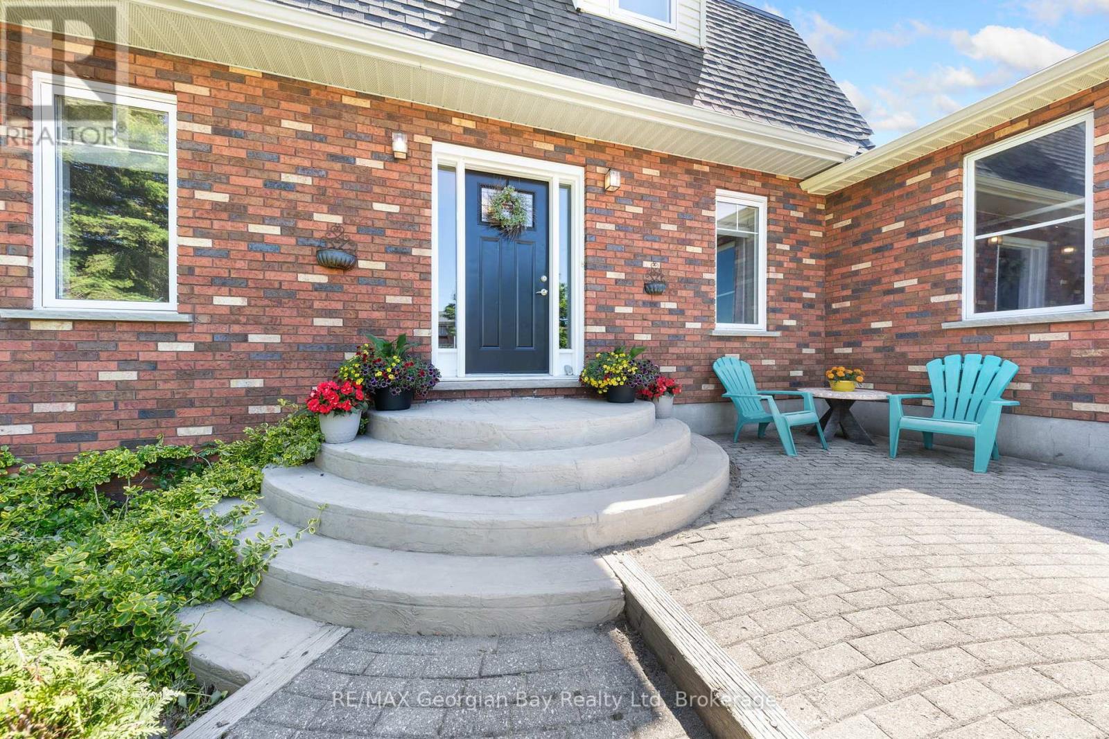 51 Payette Drive, Penetanguishene, Ontario  L9M 1H5 - Photo 2 - S12442644