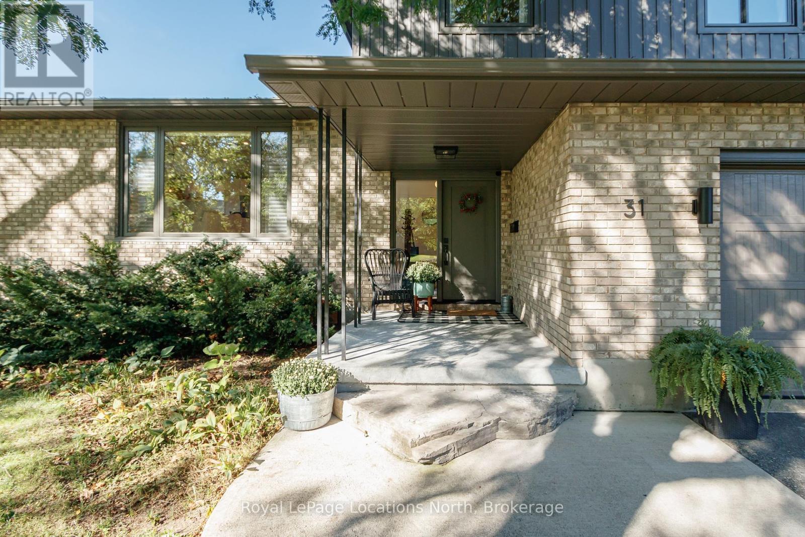 31 Brock Crescent, Collingwood, Ontario  L9Y 4A4 - Photo 3 - S12442713