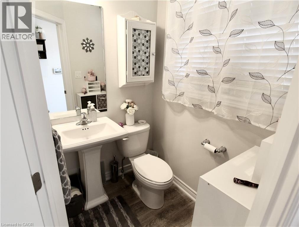 5080 Connor Drive Unit# 10, Beamsville, Ontario  L3J 0T3 - Photo 8 - 40775825