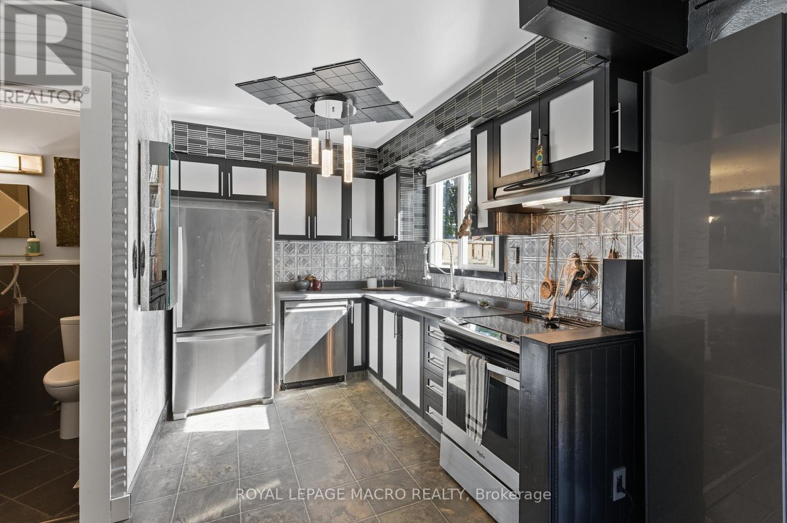 28 - 2385 Woodward Avenue, Burlington (Brant), Ontario  L7R 1V2 - Photo 6 - W12442346