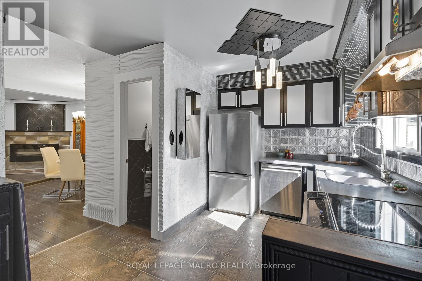 28 - 2385 Woodward Avenue, Burlington (Brant), Ontario  L7R 1V2 - Photo 7 - W12442346