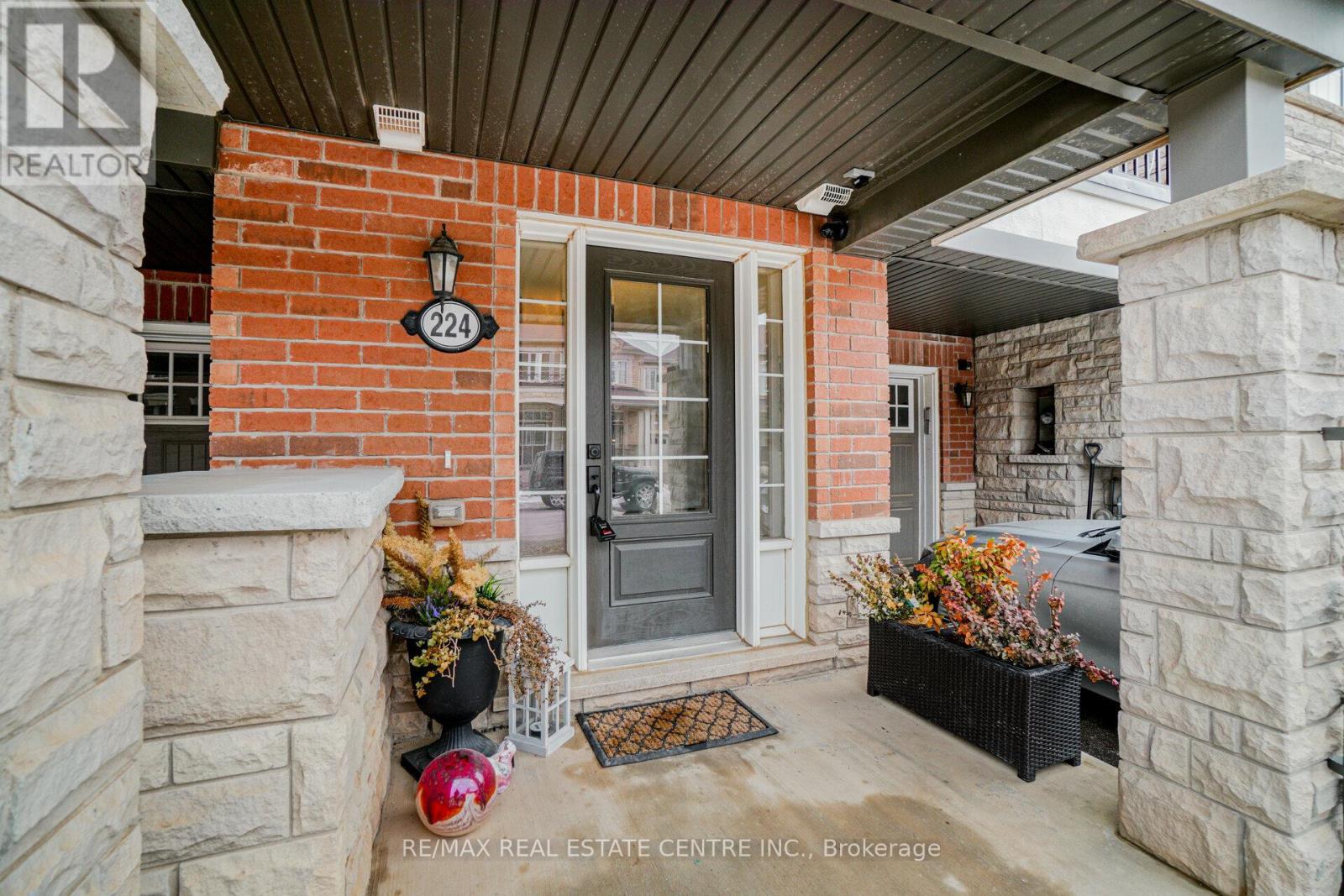 224 Sarah Cline Drive, Oakville, Ontario  L6M 0V3 - Photo 3 - W12442360