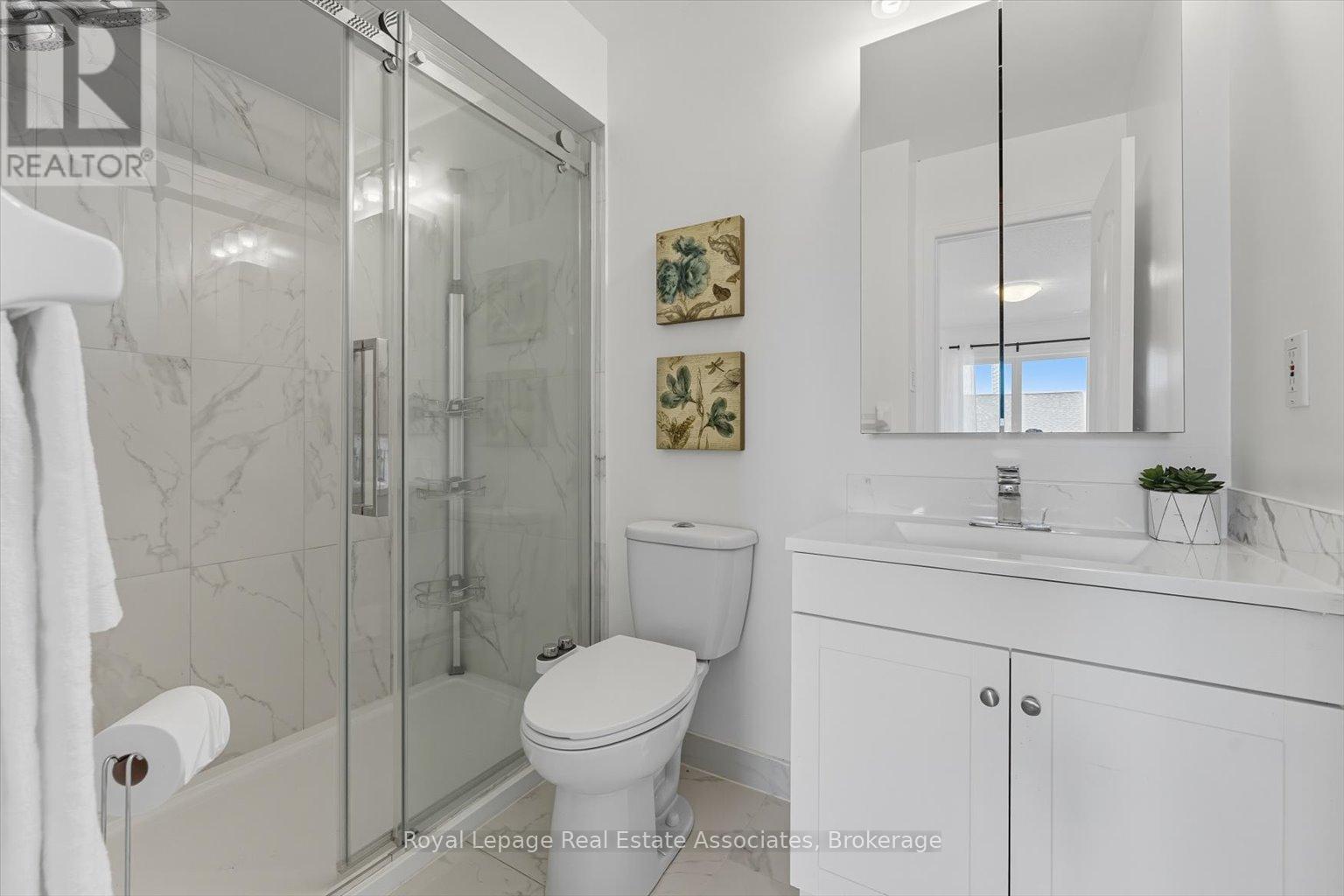 443 Stonetree Court, Mississauga (Cooksville), Ontario  L5B 4H3 - Photo 23 - W12442375