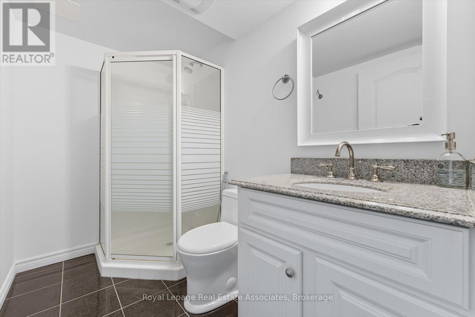 443 Stonetree Court, Mississauga (Cooksville), Ontario  L5B 4H3 - Photo 31 - W12442375
