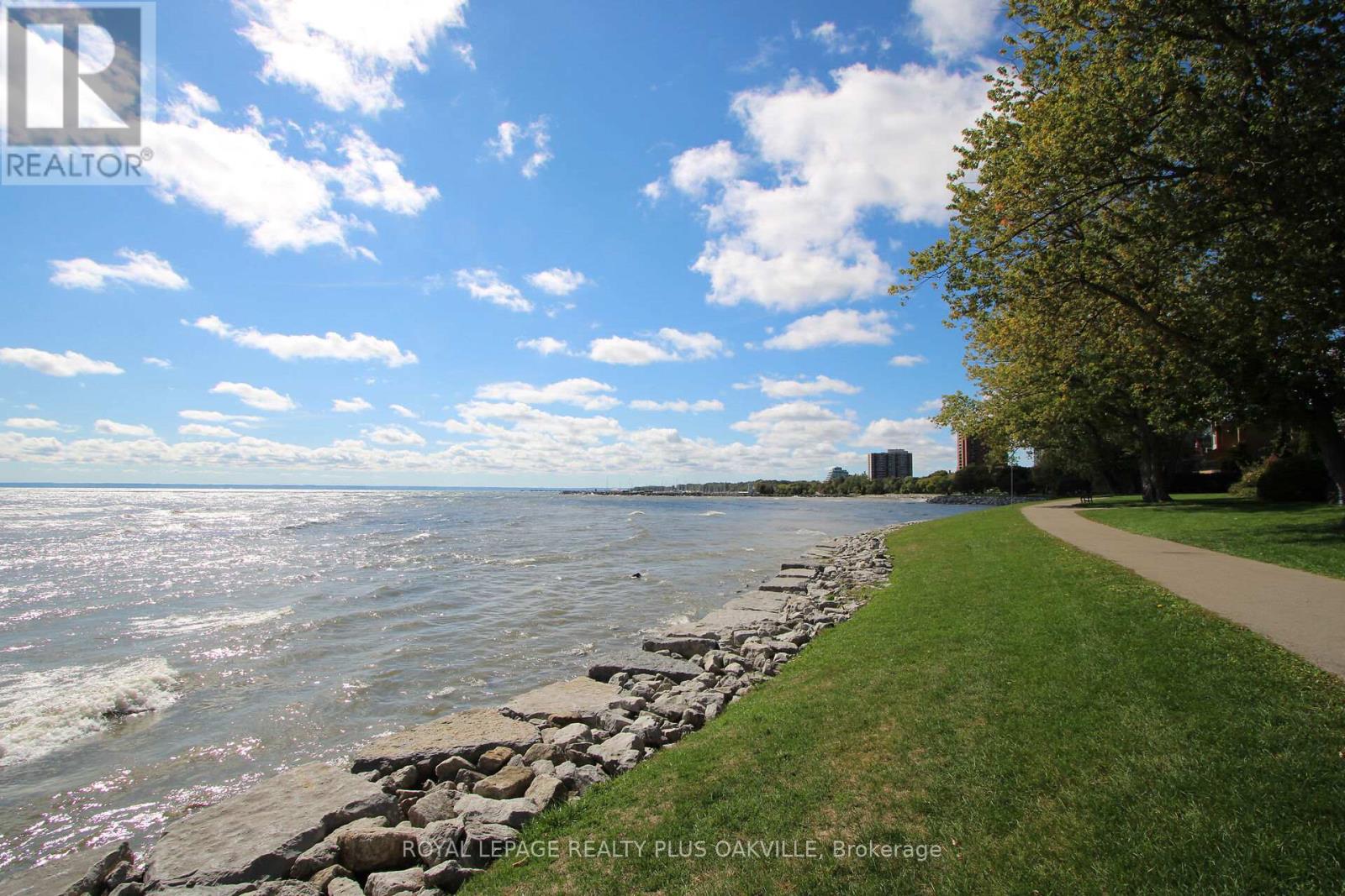 2060 Water's Edge Drive, Oakville (Br Bronte), Ontario  L6L 1A4 - Photo 27 - W12442376