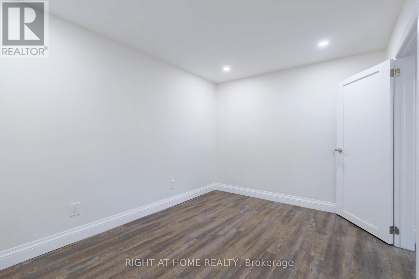 Lower - 2668 Hollington Crescent, Mississauga, Ontario  L5K 1E7 - Photo 20 - W12442409