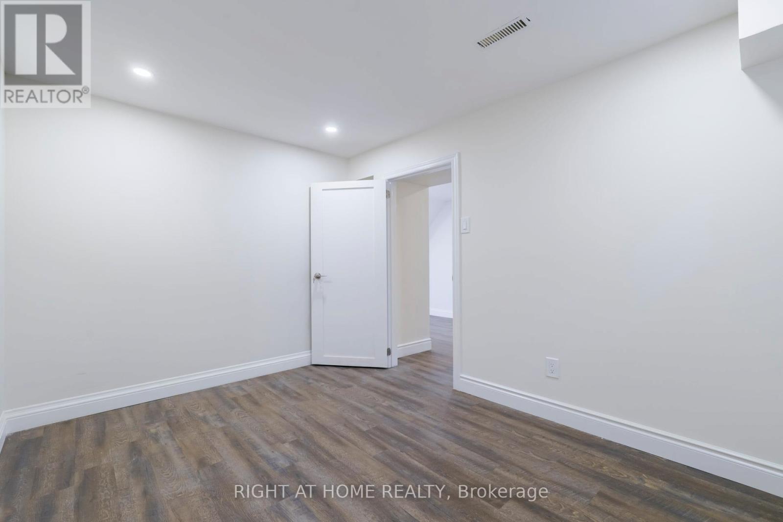 Lower - 2668 Hollington Crescent, Mississauga, Ontario  L5K 1E7 - Photo 21 - W12442409