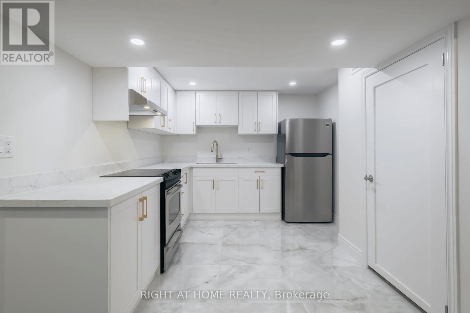 Lower - 2668 Hollington Crescent, Mississauga, Ontario  L5K 1E7 - Photo 8 - W12442409
