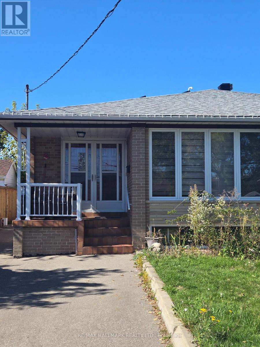 8 Hucknall Road, Toronto, Ontario  M3J 1V8 - Photo 2 - W12442418