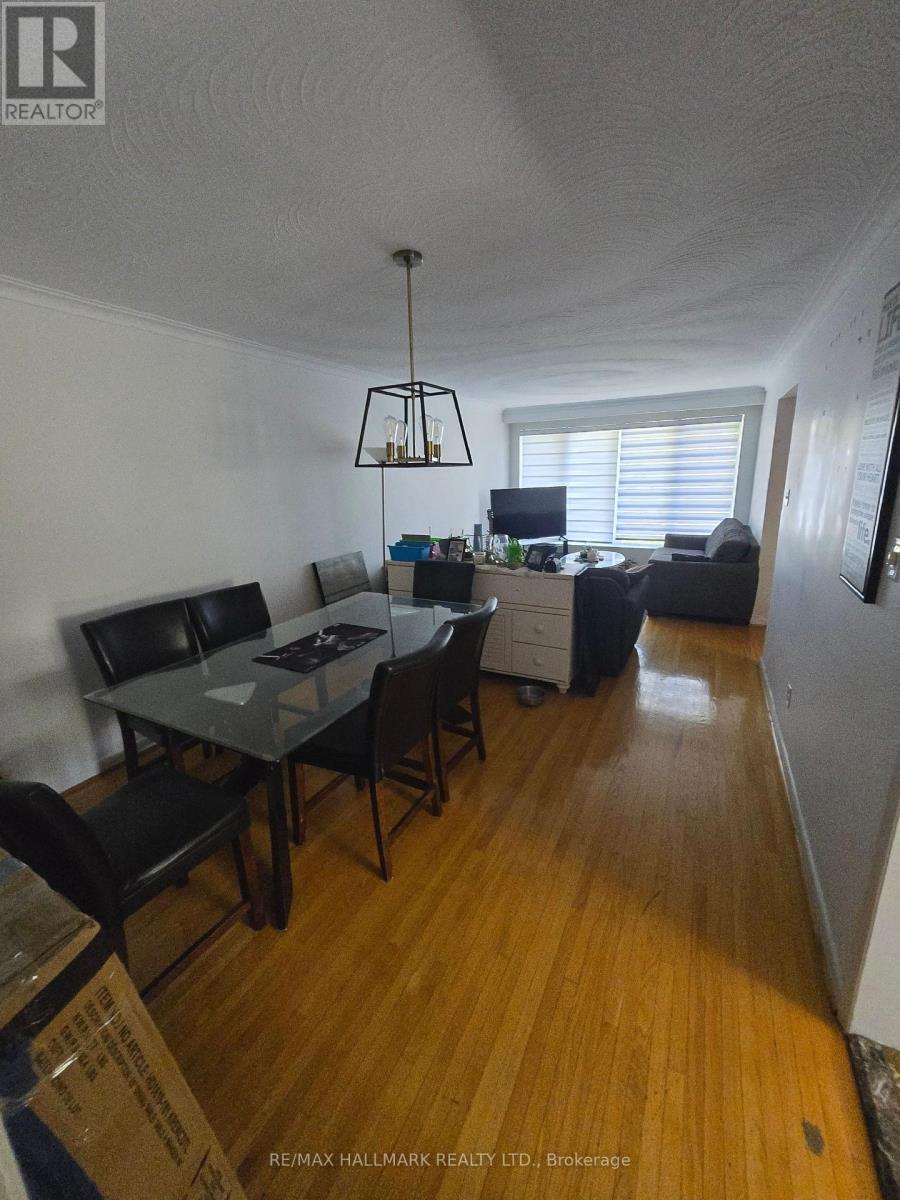 8 Hucknall Road, Toronto, Ontario  M3J 1V8 - Photo 3 - W12442418