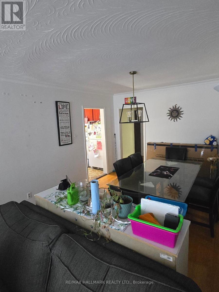 8 Hucknall Road, Toronto, Ontario  M3J 1V8 - Photo 4 - W12442418