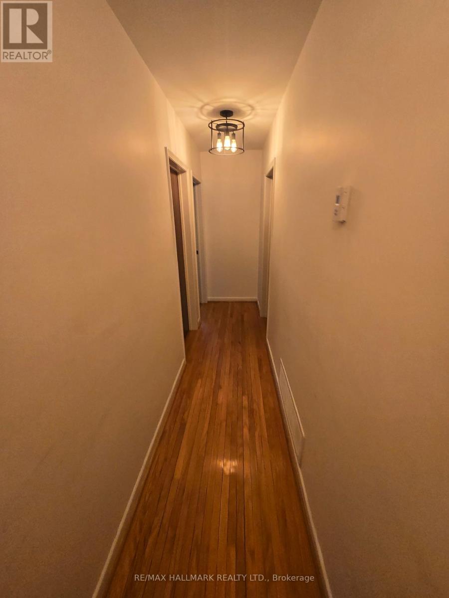 8 Hucknall Road, Toronto, Ontario  M3J 1V8 - Photo 7 - W12442418