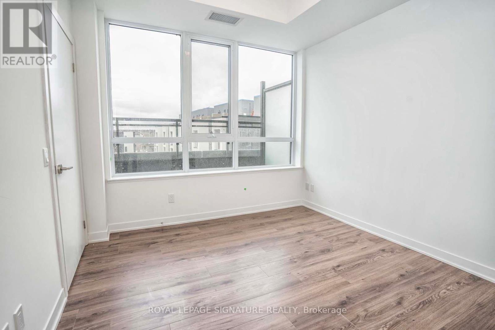 310 - 405 Dundas Street W, Oakville, Ontario  L6M 5P9 - Photo 14 - W12442428