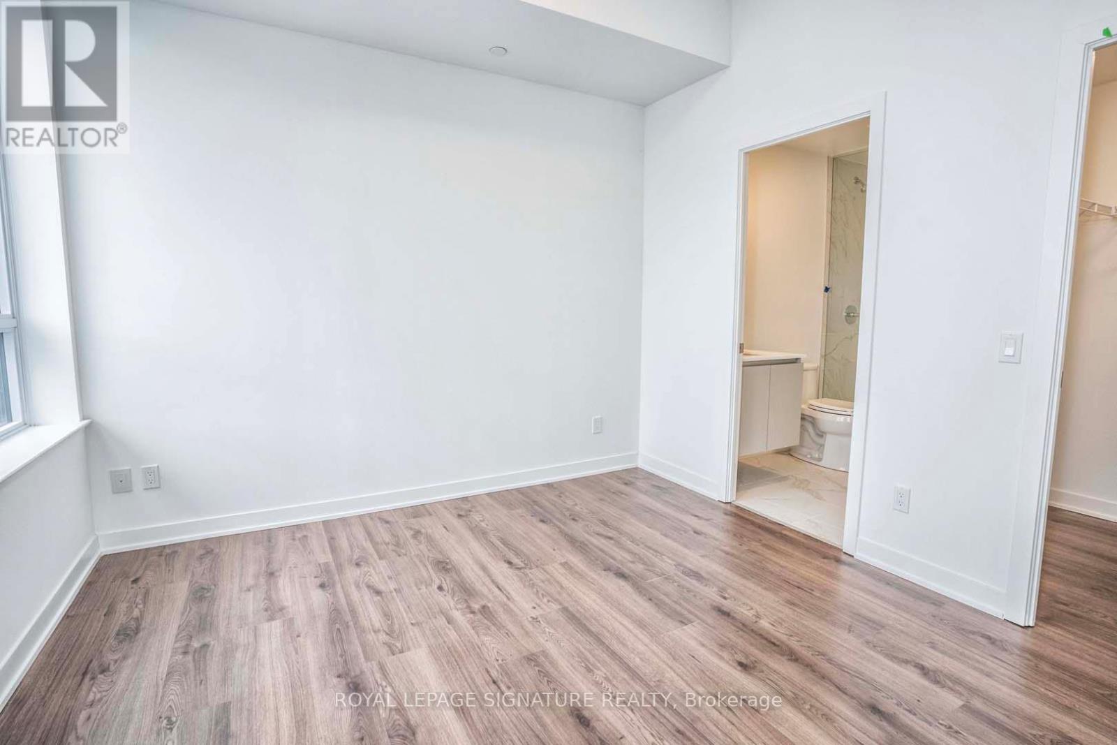 310 - 405 Dundas Street W, Oakville, Ontario  L6M 5P9 - Photo 15 - W12442428