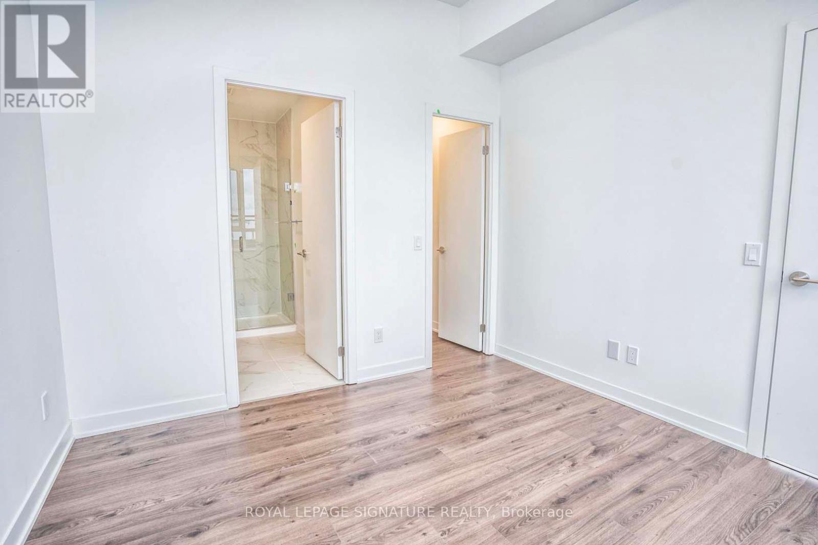 310 - 405 Dundas Street W, Oakville, Ontario  L6M 5P9 - Photo 16 - W12442428