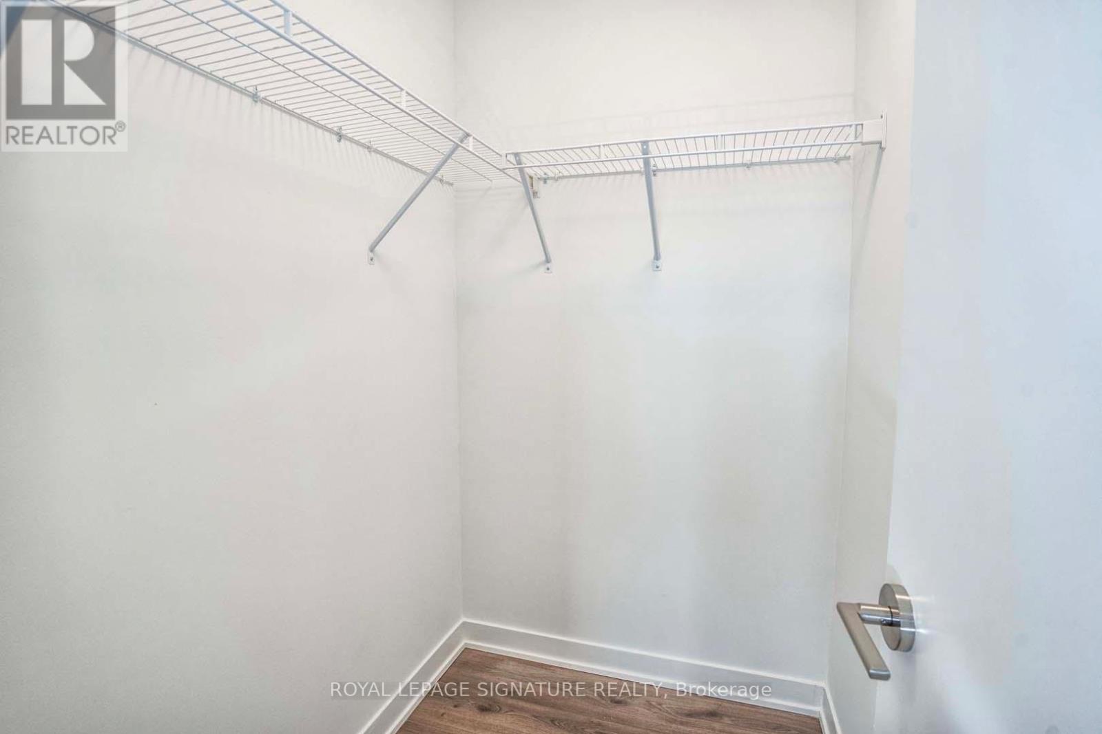 310 - 405 Dundas Street W, Oakville, Ontario  L6M 5P9 - Photo 17 - W12442428