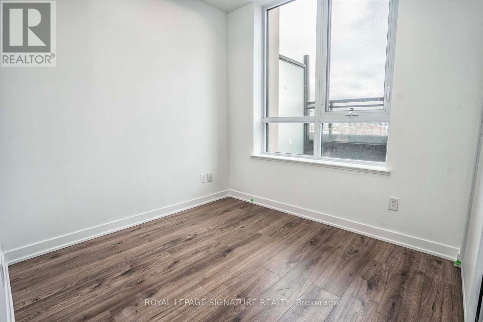 310 - 405 Dundas Street W, Oakville, Ontario  L6M 5P9 - Photo 19 - W12442428