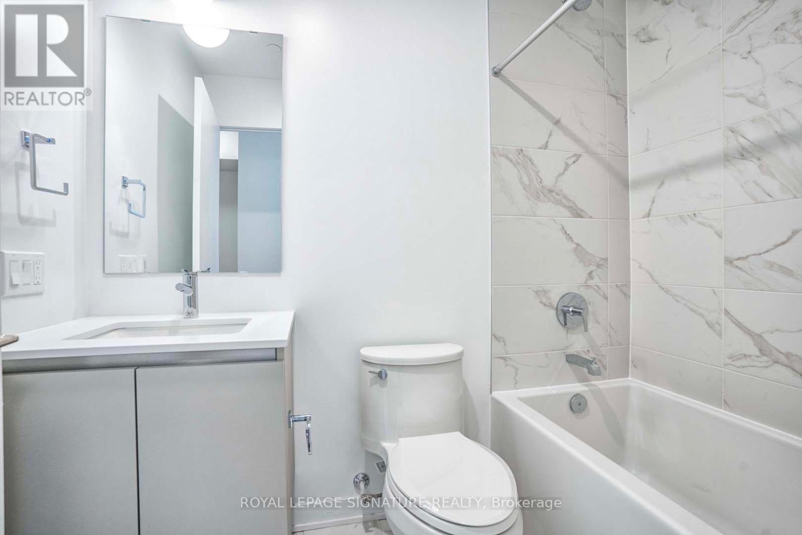 310 - 405 Dundas Street W, Oakville, Ontario  L6M 5P9 - Photo 21 - W12442428