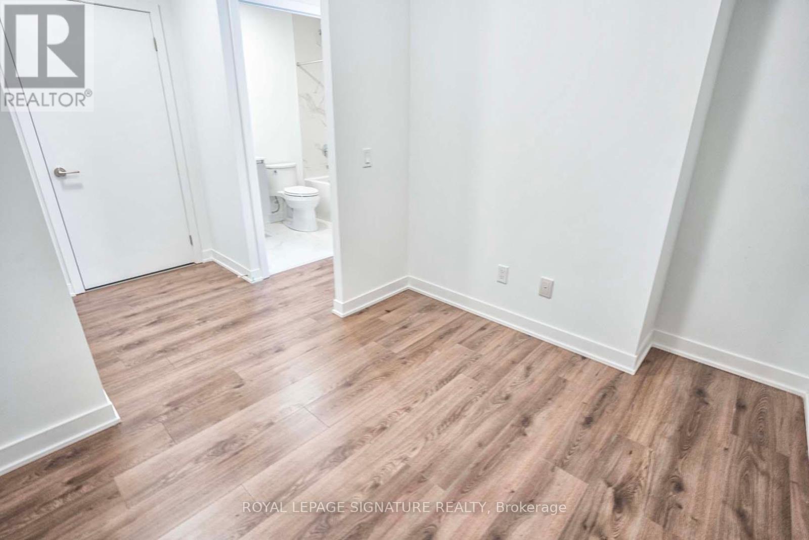 310 - 405 Dundas Street W, Oakville, Ontario  L6M 5P9 - Photo 23 - W12442428