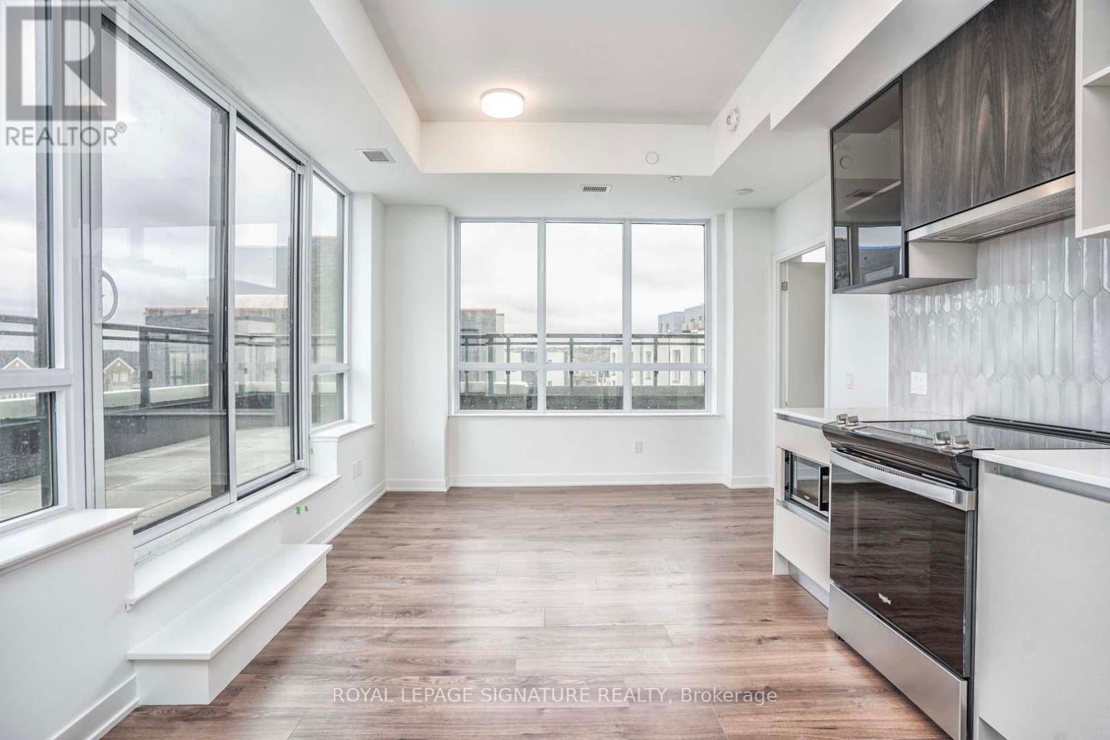310 - 405 Dundas Street W, Oakville, Ontario  L6M 5P9 - Photo 7 - W12442428