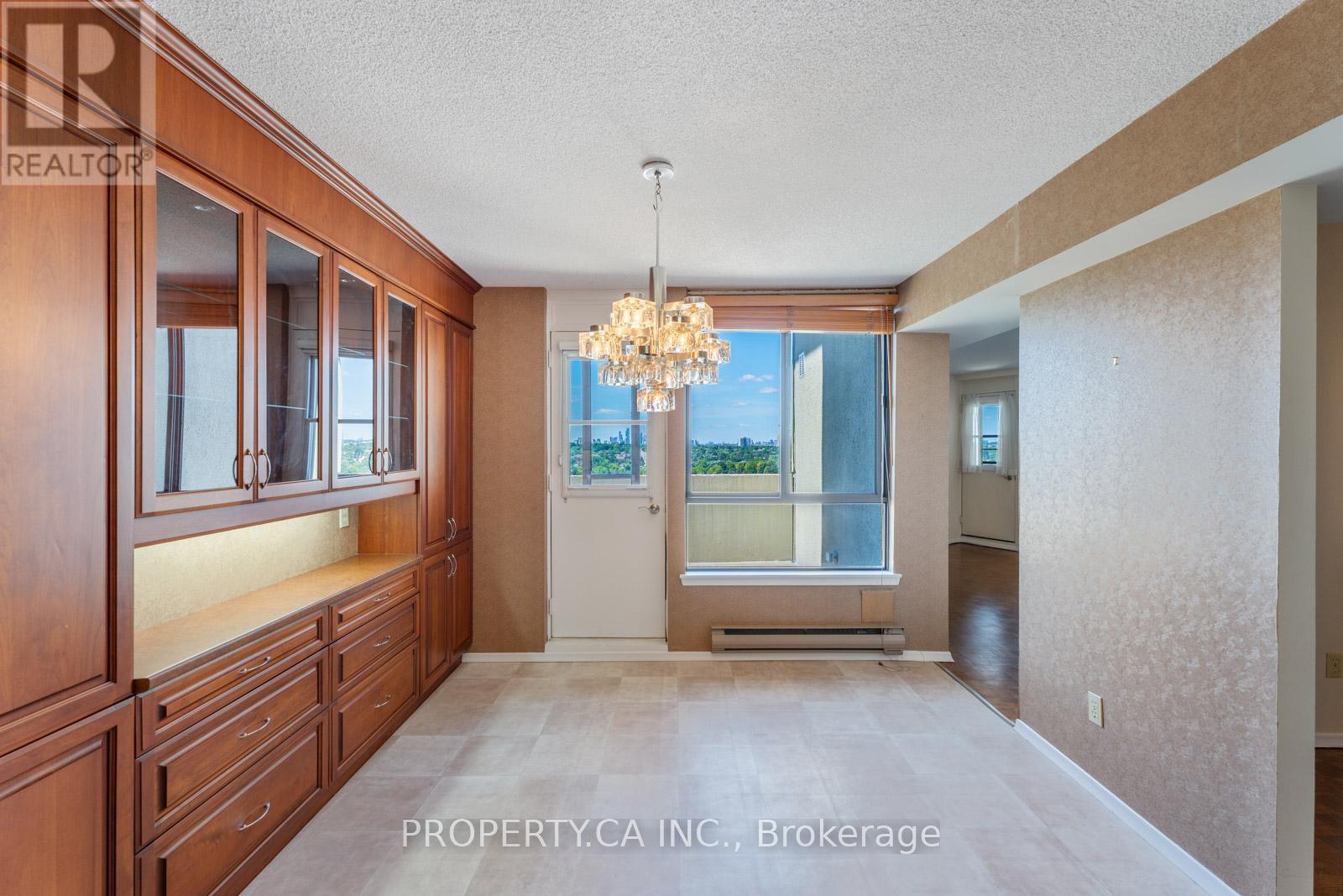 E35 - 300 Mill Road, Toronto (Markland Wood), Ontario  M9C 4W7 - Photo 16 - W12442438