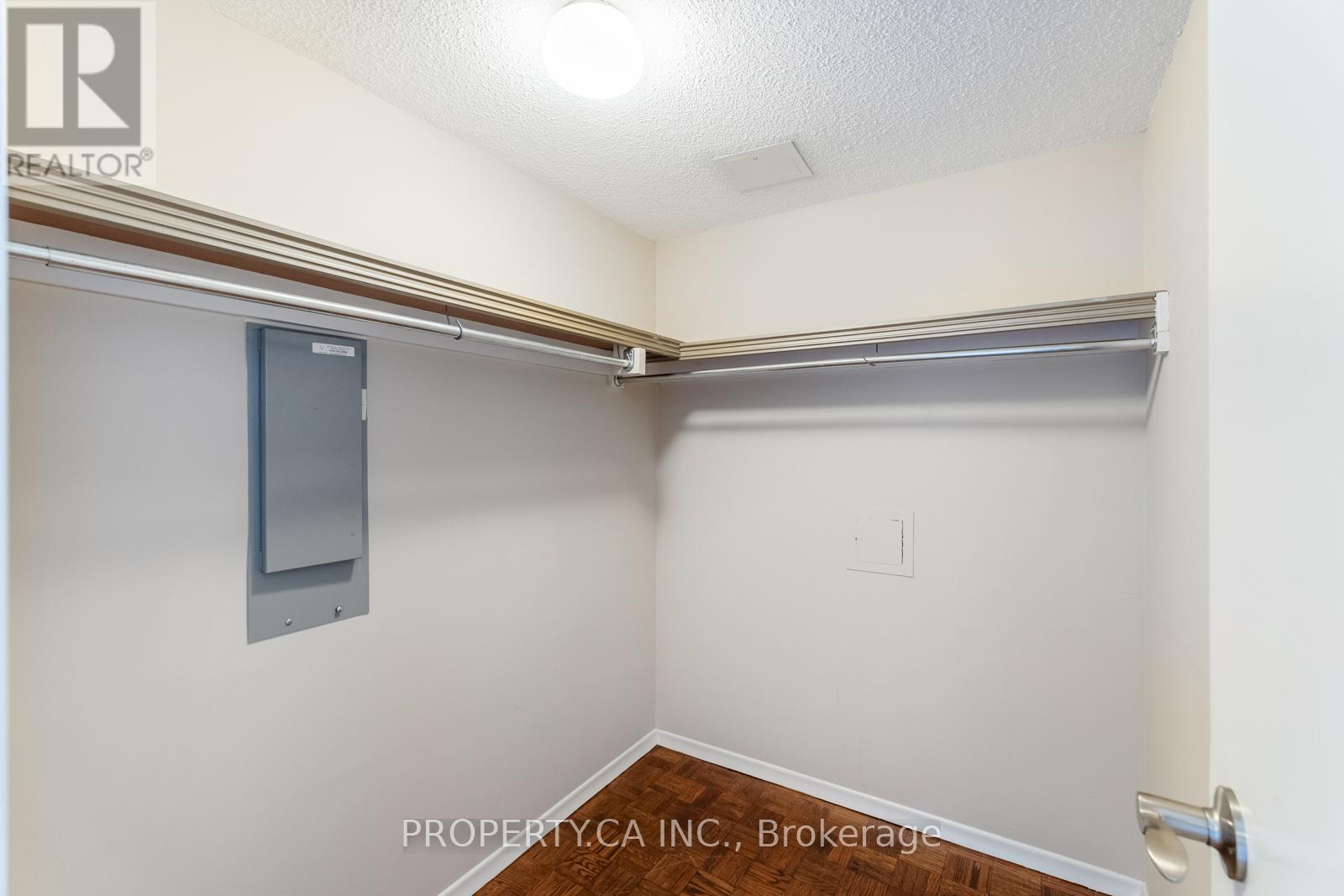 E35 - 300 Mill Road, Toronto (Markland Wood), Ontario  M9C 4W7 - Photo 24 - W12442438