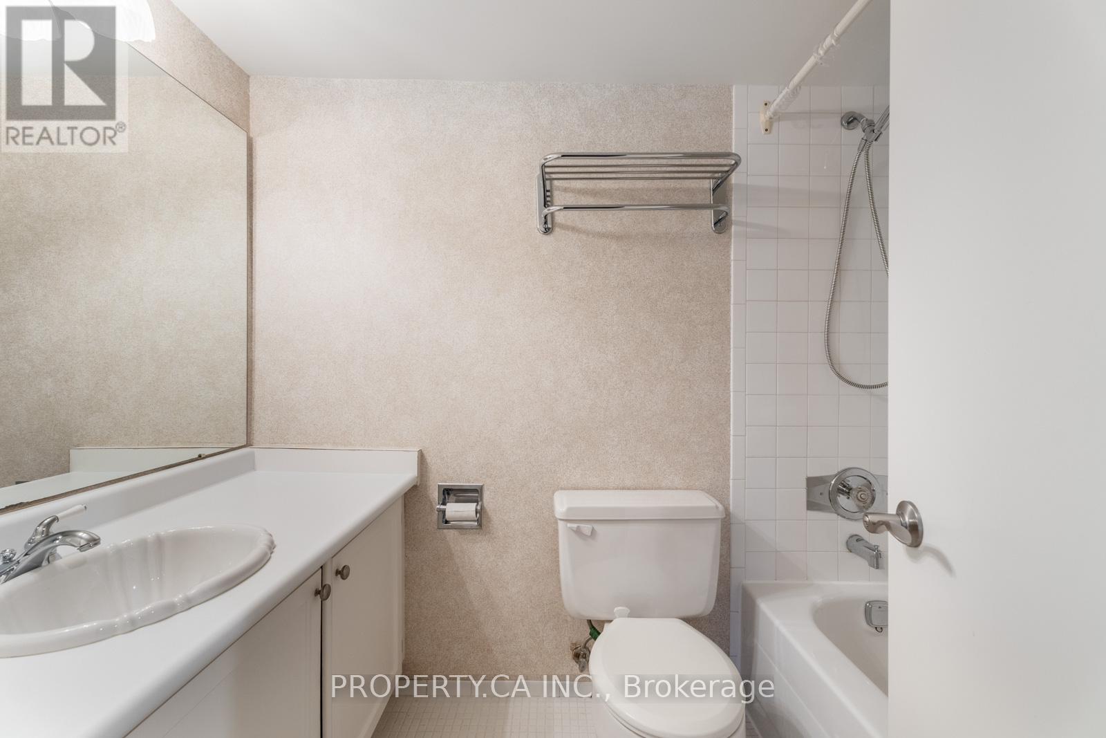 E35 - 300 Mill Road, Toronto (Markland Wood), Ontario  M9C 4W7 - Photo 25 - W12442438