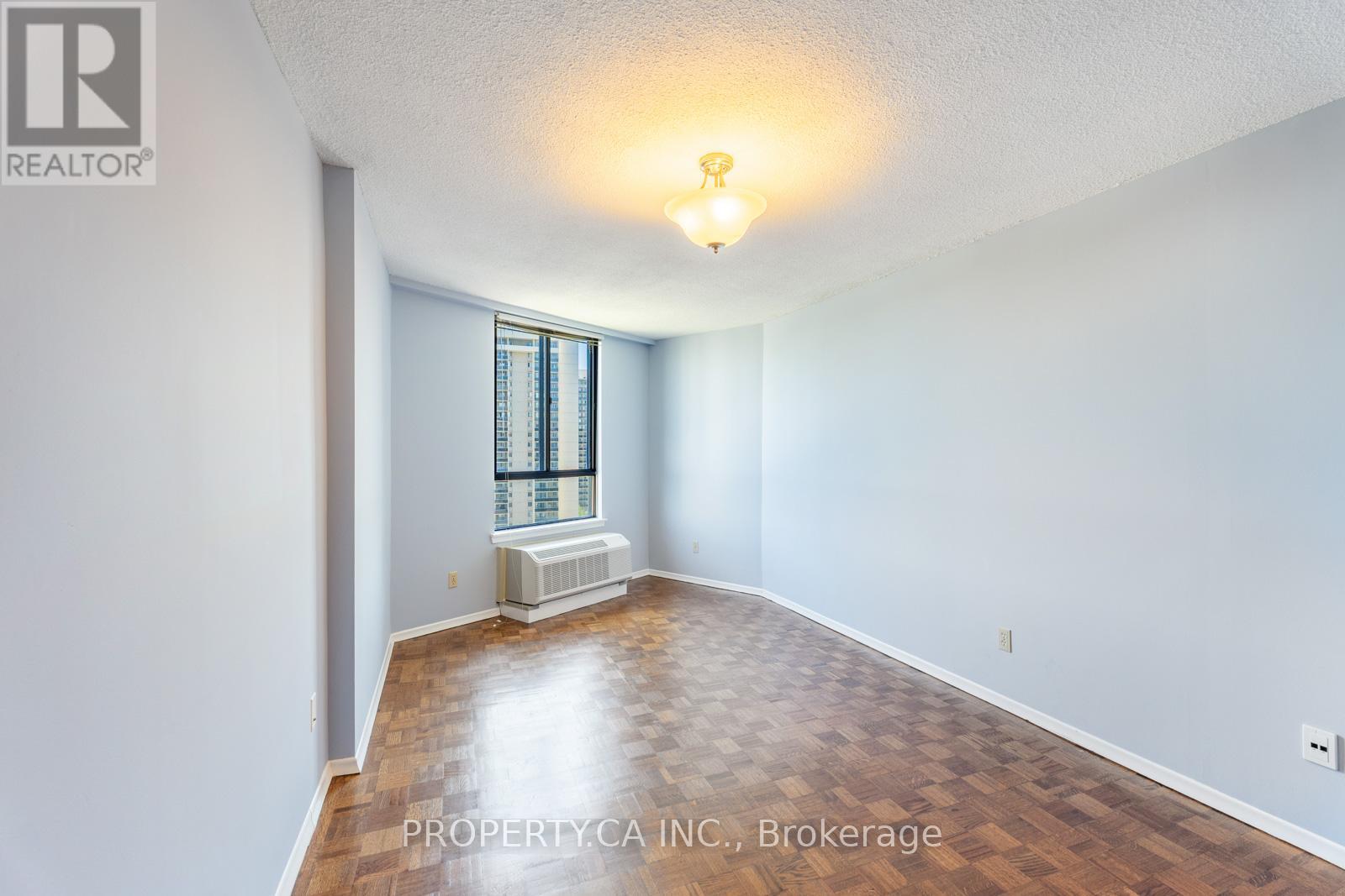 E35 - 300 Mill Road, Toronto (Markland Wood), Ontario  M9C 4W7 - Photo 32 - W12442438